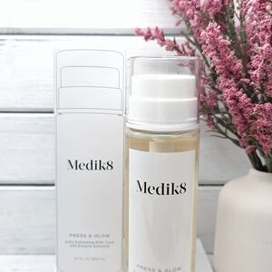 Medik8 Press & Glow Exfoliating Tonic